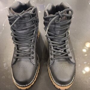 ELEMENT OMAHIGH BOOTS MEN SIZE 7 black, like new condition, Hiking, Streetwear